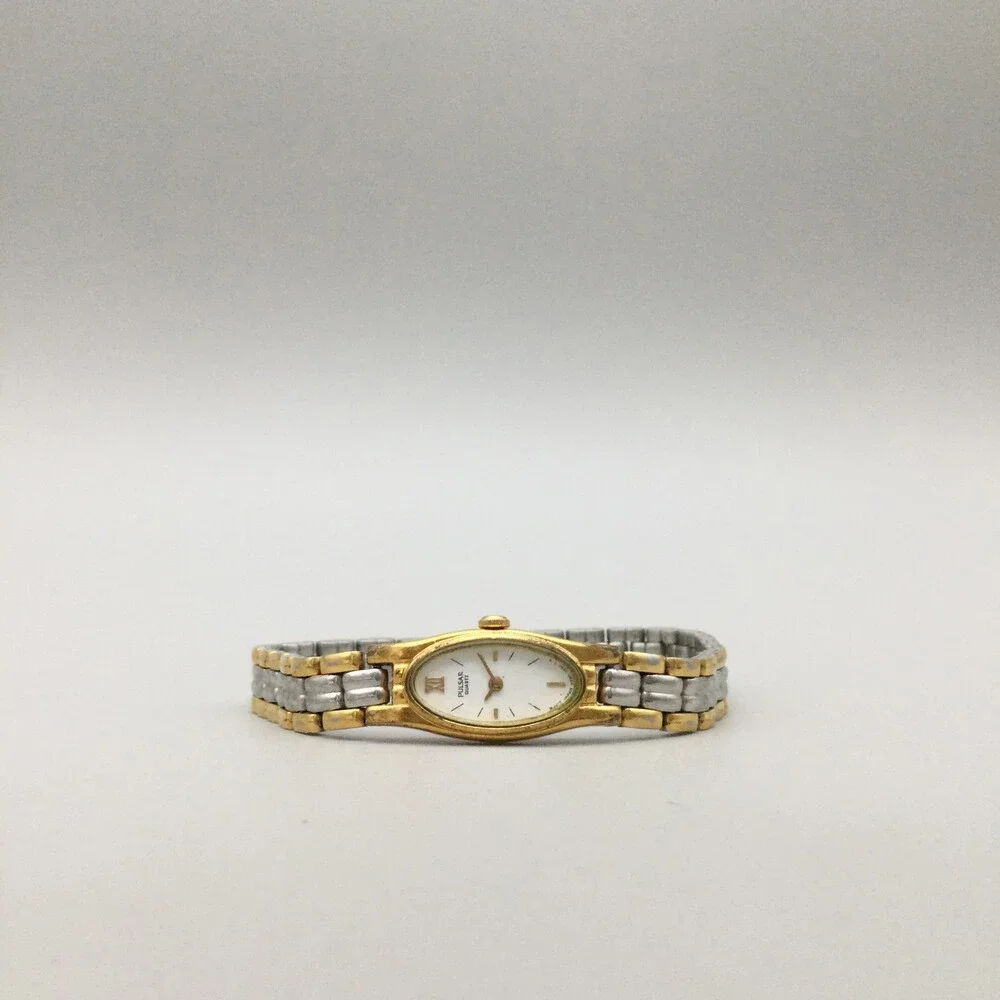 Pulsar Watch Women V220-6190 12mm Silver Gold Tone Oval Dial New Battery 7.25